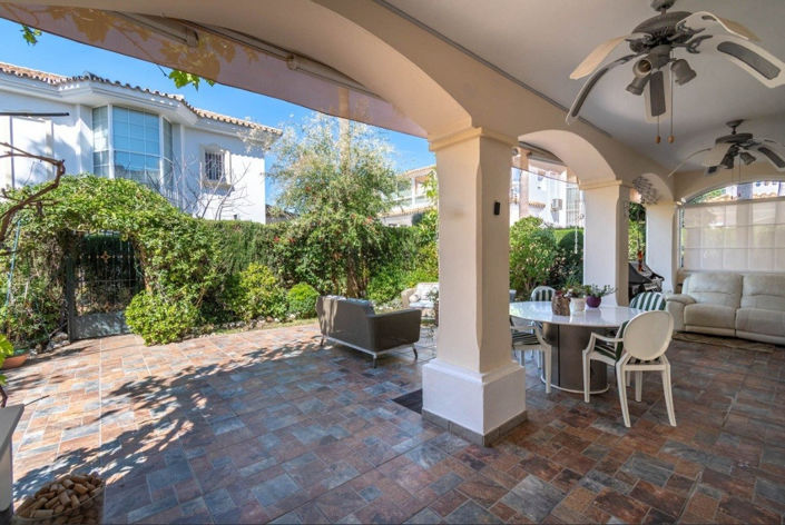 Image No.4-4 Bed Villa for sale