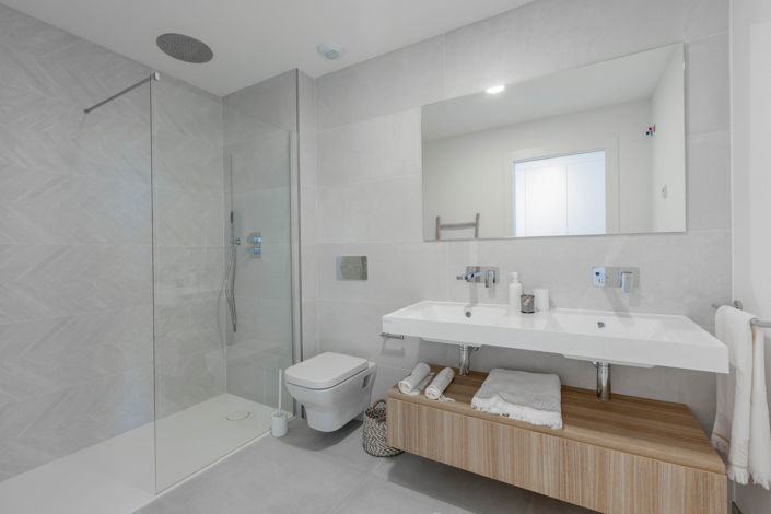 Image No.14-4 Bed Townhouse for sale