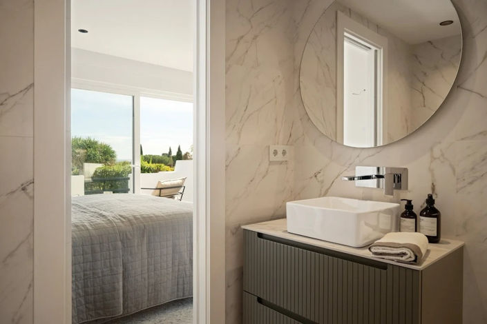 Image No.24-4 Bed Townhouse for sale