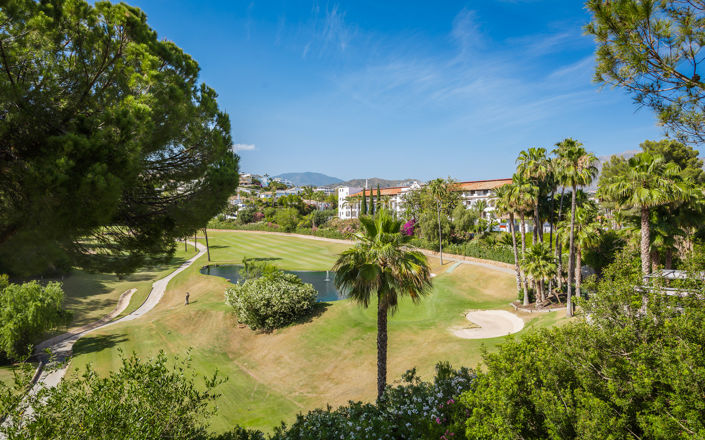 Image No.38-4 Bed Townhouse for sale