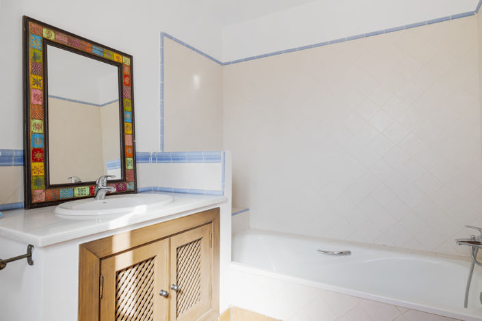 Image No.13-4 Bed Townhouse for sale