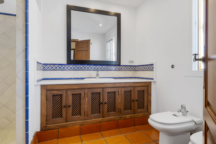 Image No.15-4 Bed Townhouse for sale