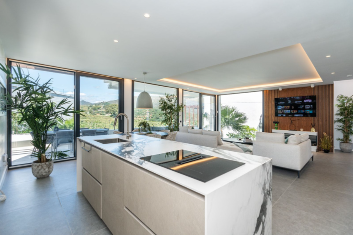 Image No.4-4 Bed Villa for sale