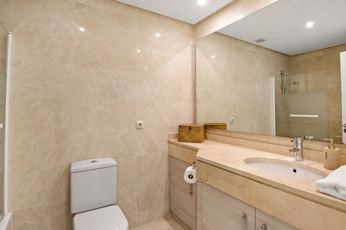 Image No.20-2 Bed Apartment for sale