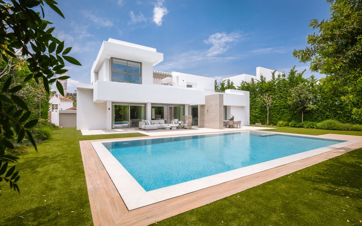Image No.1-5 Bed Villa for sale