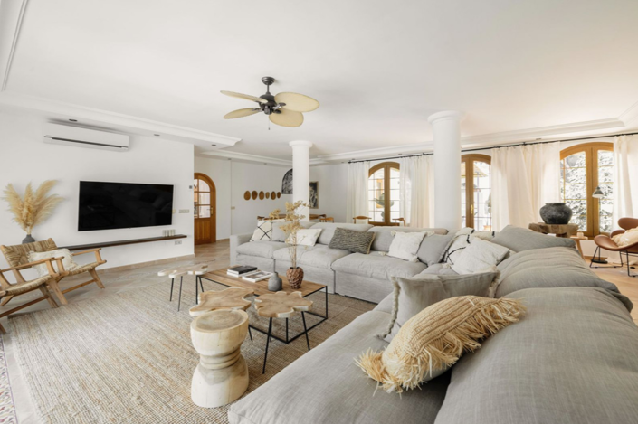 Image No.8-5 Bed Villa for sale