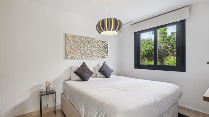 Image No.11-3 Bed Townhouse for sale