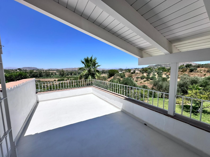 Image No.15-3 Bed Villa for sale