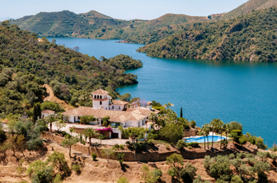 6 Bed Villa for sale