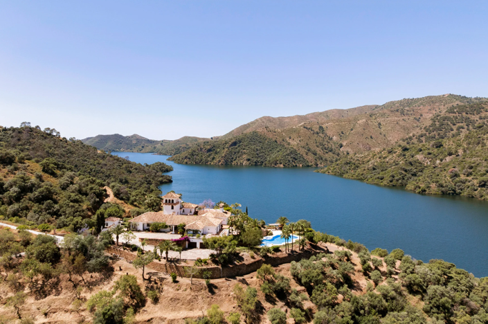 Image No.3-6 Bed Villa for sale