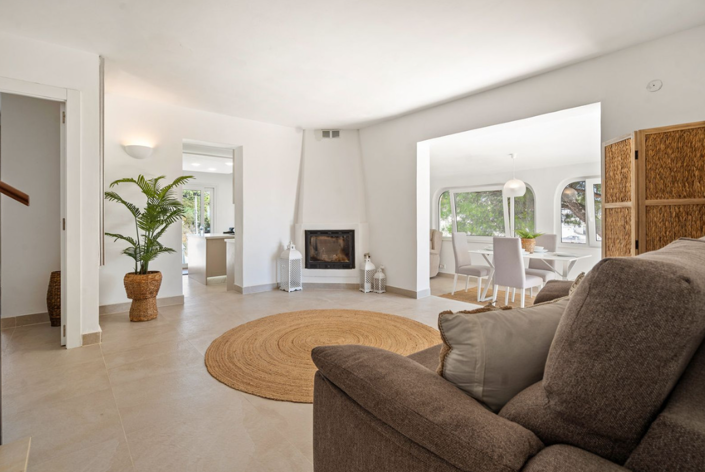 Image No.3-3 Bed Villa for sale