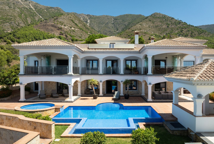 Image No.1-4 Bed Villa for sale