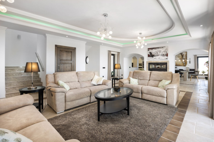 Image No.10-4 Bed Villa for sale