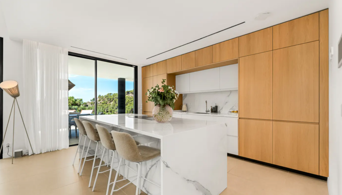 Image No.10-4 Bed Villa for sale