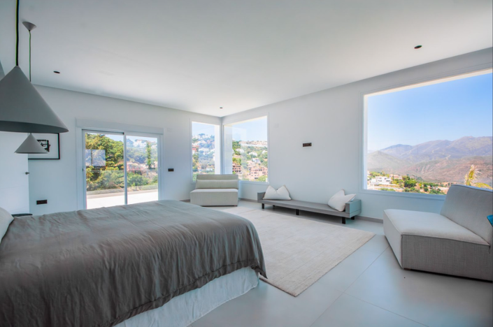 Image No.15-4 Bed Villa for sale