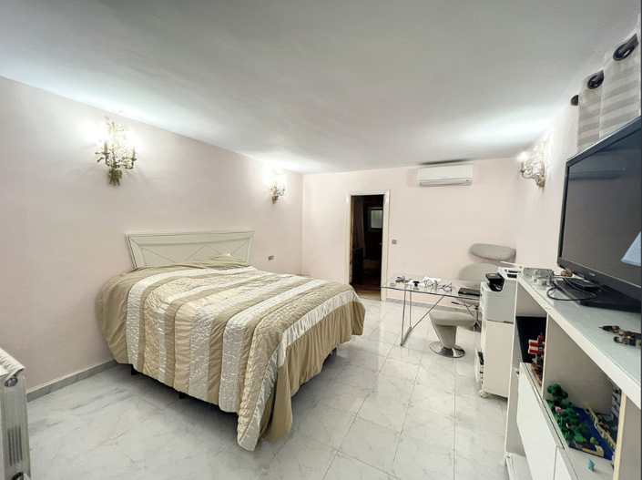 Image No.14-5 Bed Villa for sale