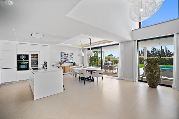 Image No.32-5 Bed Villa for sale