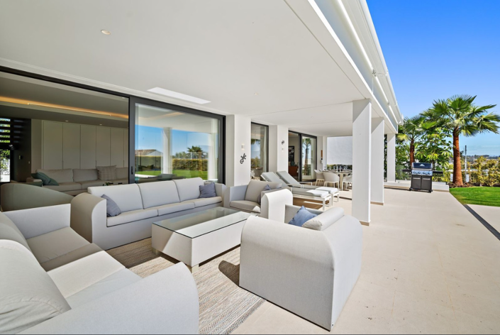 Image No.38-5 Bed Villa for sale