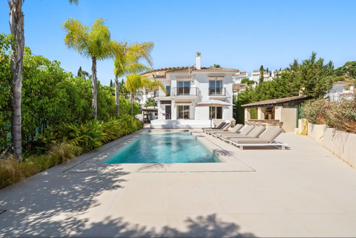 Image No.1-5 Bed Villa for sale