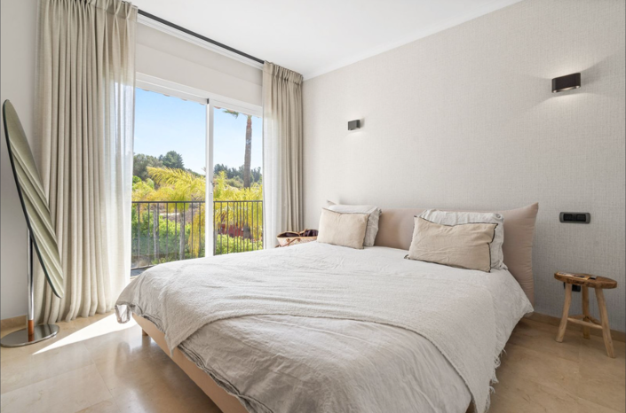 Image No.15-5 Bed Villa for sale