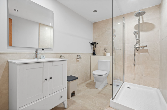 Image No.8-5 Bed Villa for sale