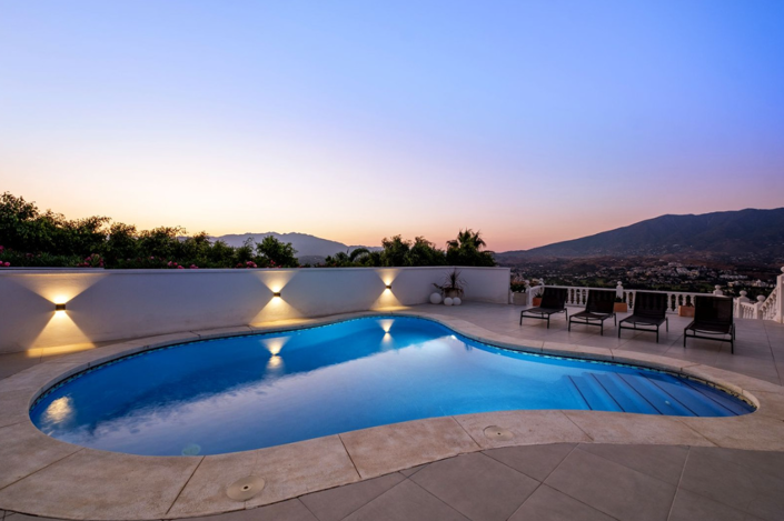 Image No.13-6 Bed Villa for sale