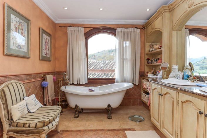 Image No.35-5 Bed Villa for sale