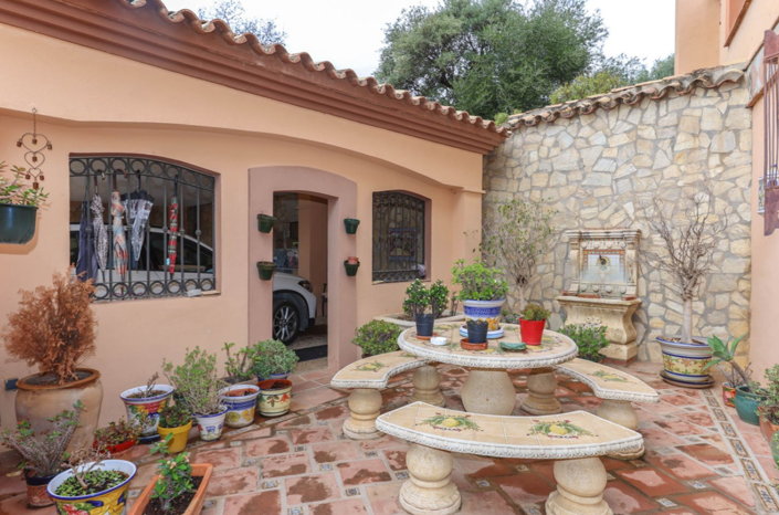 Image No.45-5 Bed Villa for sale