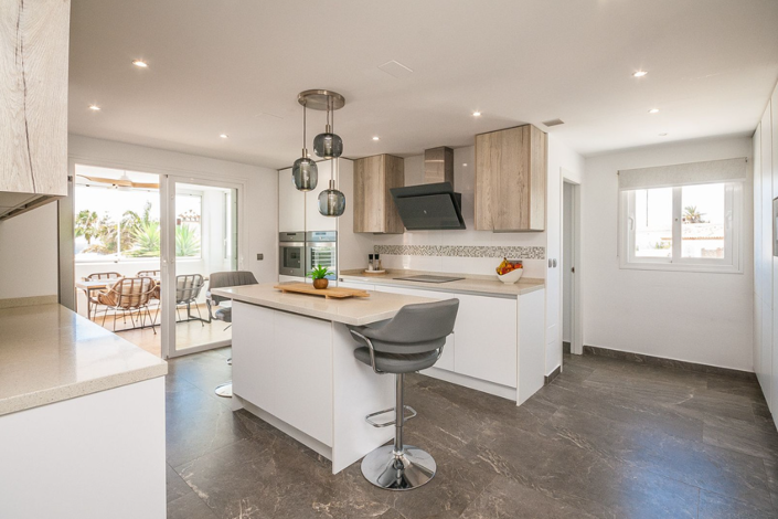 Image No.10-6 Bed Villa for sale