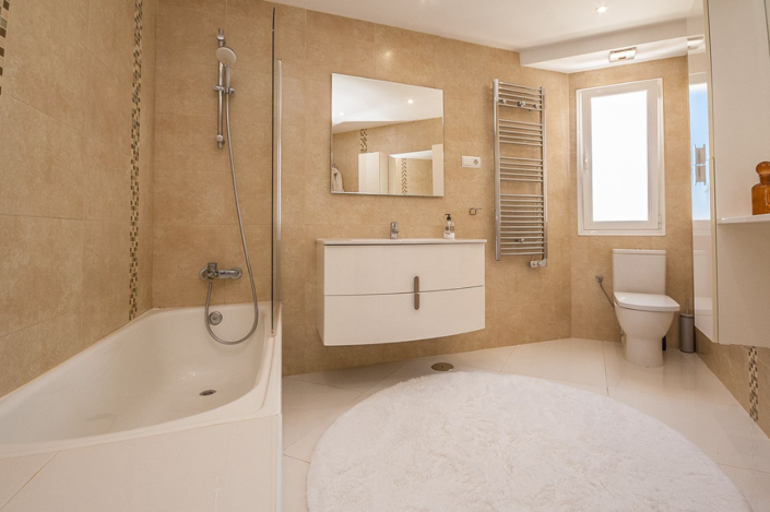 Image No.23-6 Bed Villa for sale