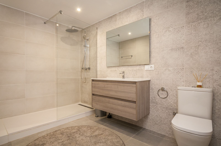 Image No.29-6 Bed Villa for sale