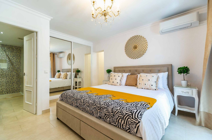 Image No.35-4 Bed Villa for sale