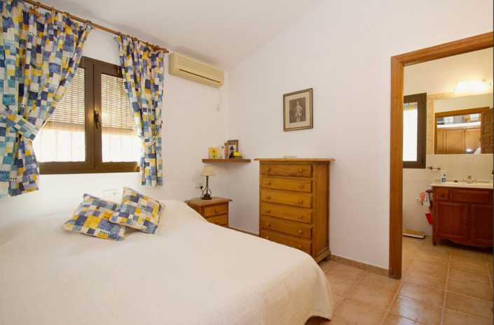 Image No.17-4 Bed Villa for sale