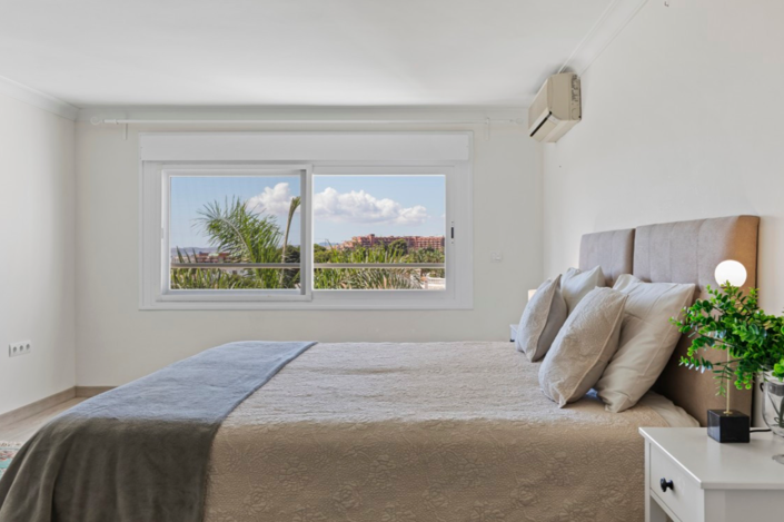 Image No.25-6 Bed Villa for sale