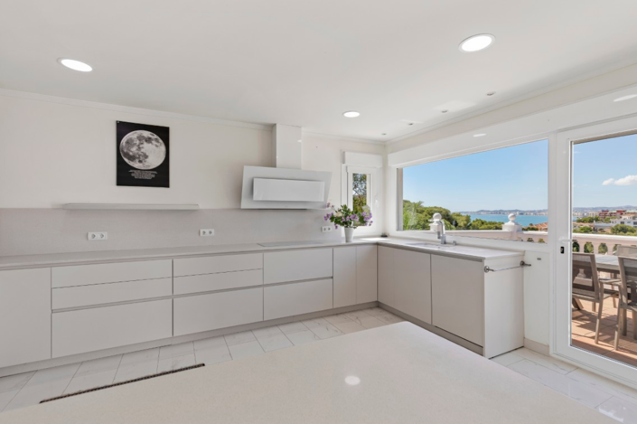 Image No.4-6 Bed Villa for sale