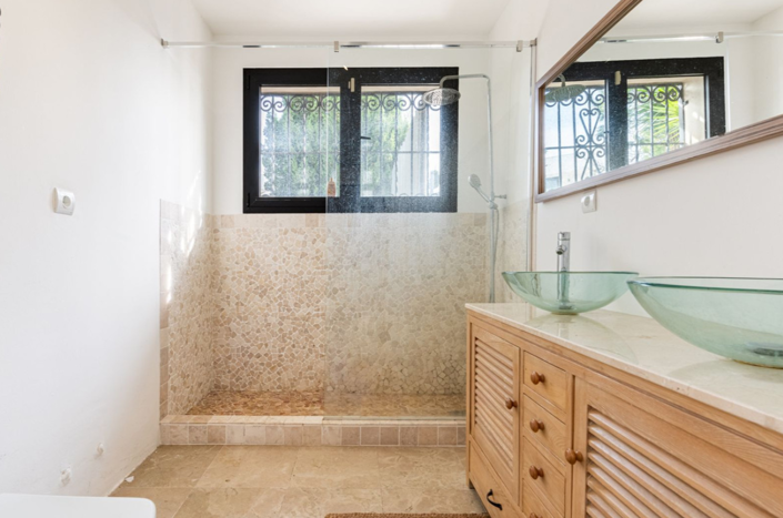 Image No.22-3 Bed Villa for sale