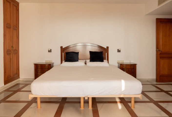 Image No.28-5 Bed Villa for sale