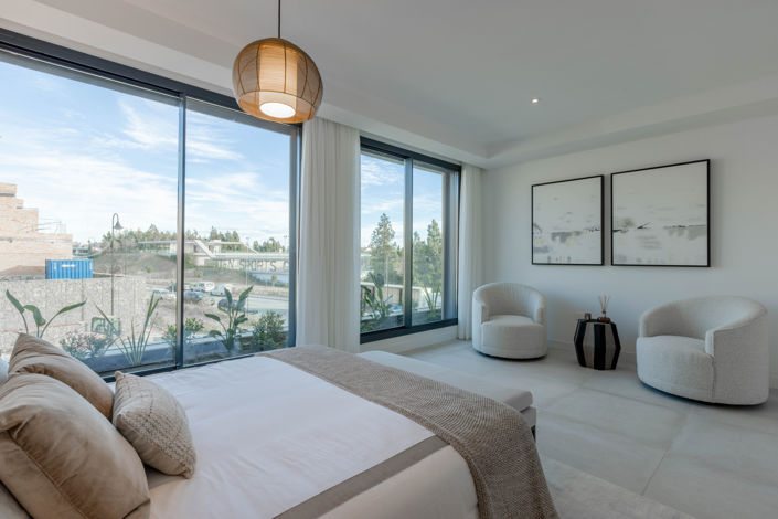 Image No.10-4 Bed Villa for sale