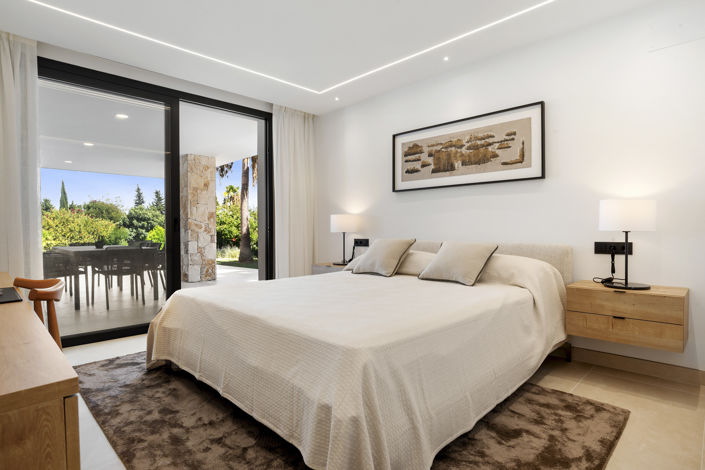 Image No.12-4 Bed Villa for sale