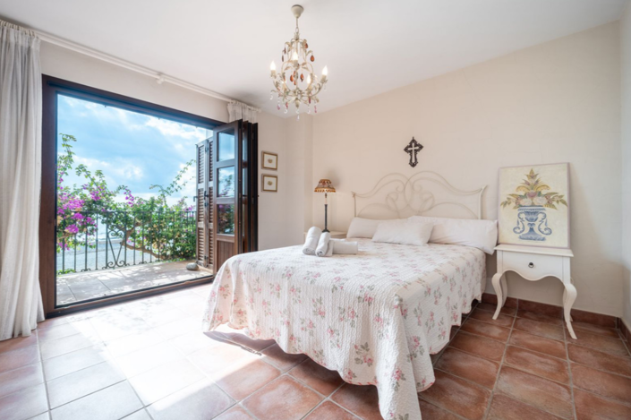 Image No.15-5 Bed Villa for sale