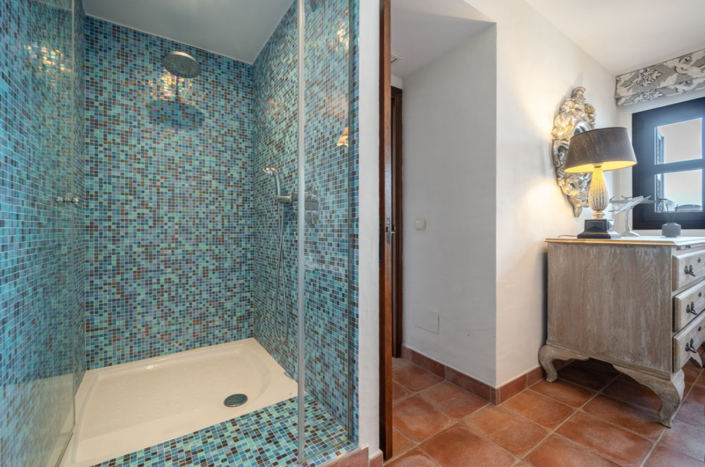 Image No.26-5 Bed Villa for sale