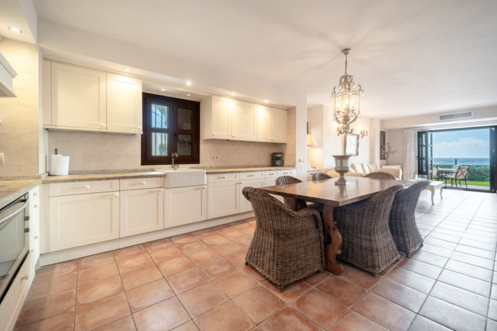 Image No.8-5 Bed Villa for sale