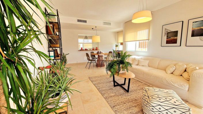 Image No.9-4 Bed Villa for sale