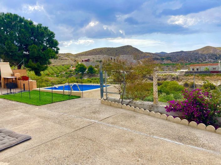 Image No.12-2 Bed Property for sale