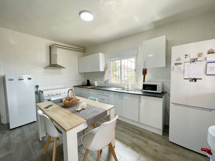 Image No.19-2 Bed Property for sale