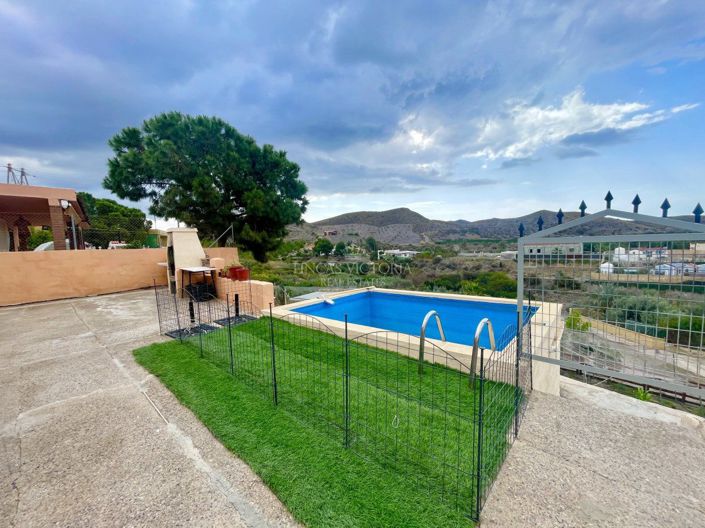 Image No.3-2 Bed Property for sale