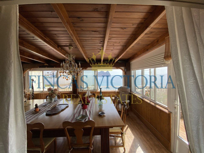 Image No.10-7 Bed Property for sale