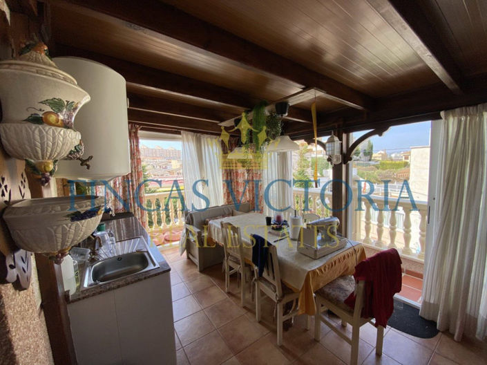 Image No.14-7 Bed Property for sale