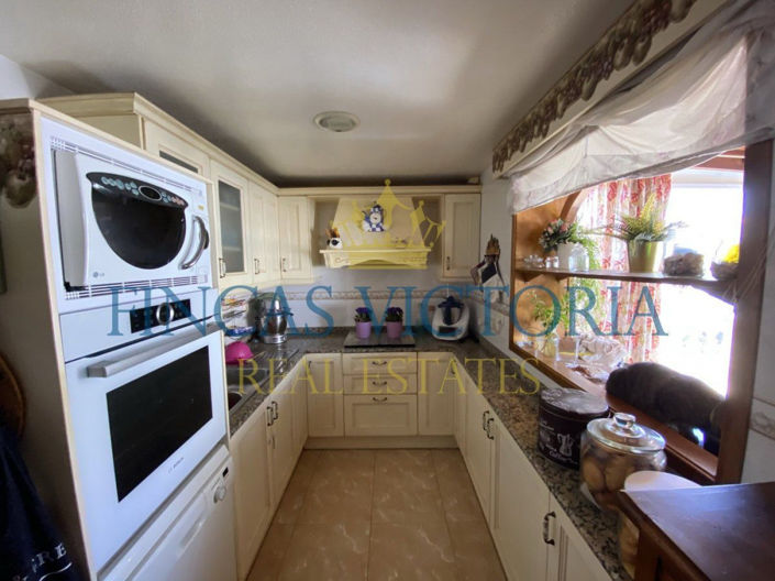 Image No.17-7 Bed Property for sale