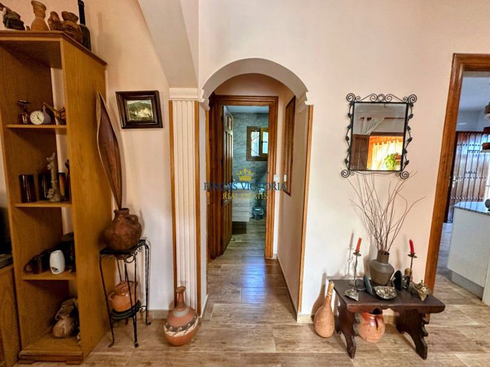 Image No.26-3 Bed Property for sale